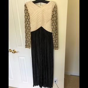 Evening/ wedding  black cream maxi dress size 10